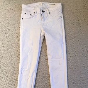 White skinny jeans